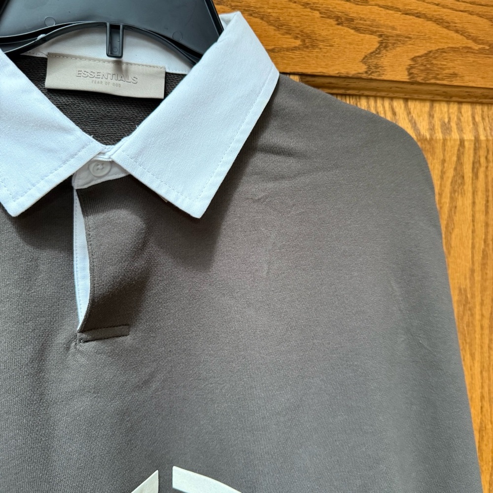 Essentials shirt - Picture 6 of 7